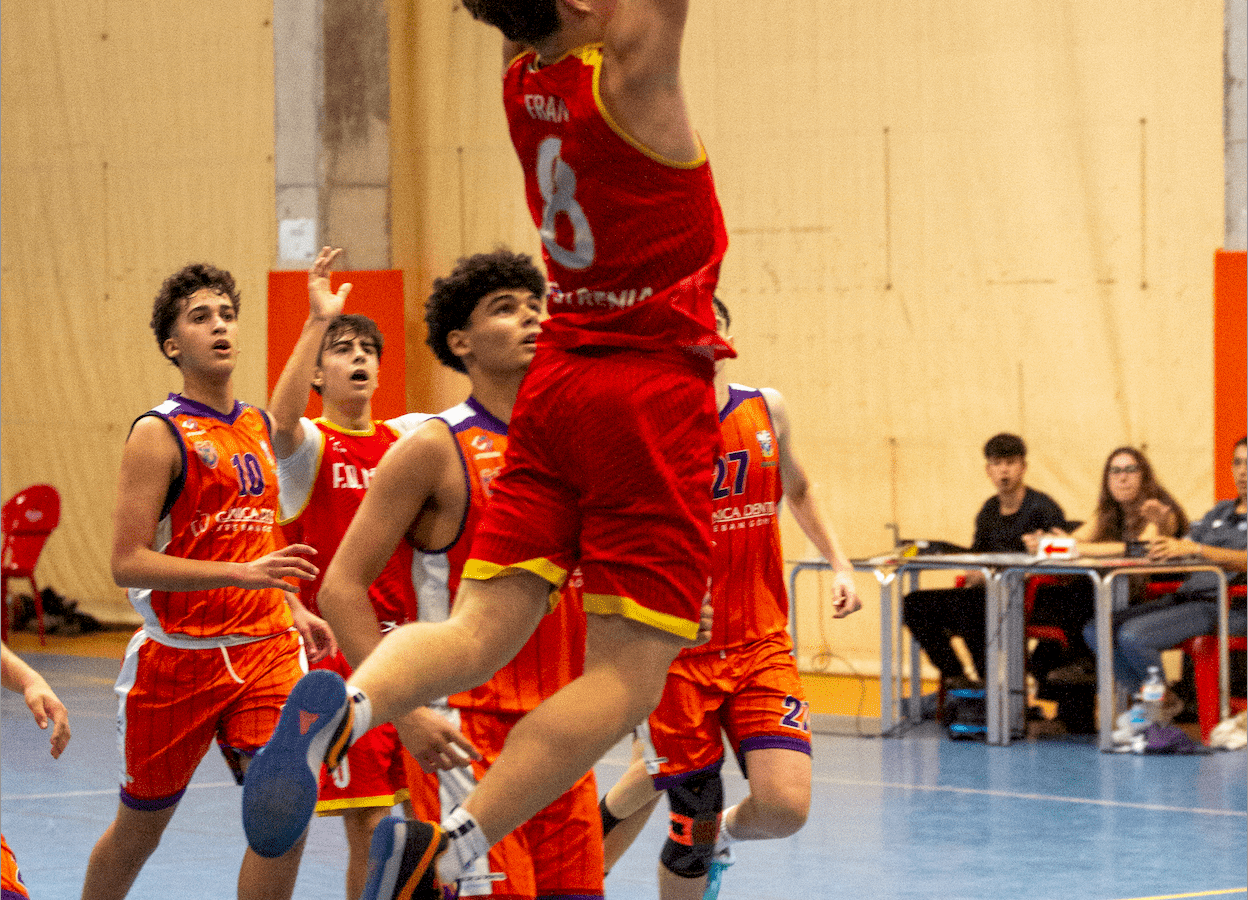 Nuestros juniors avanzan firmes en la Liga Regional