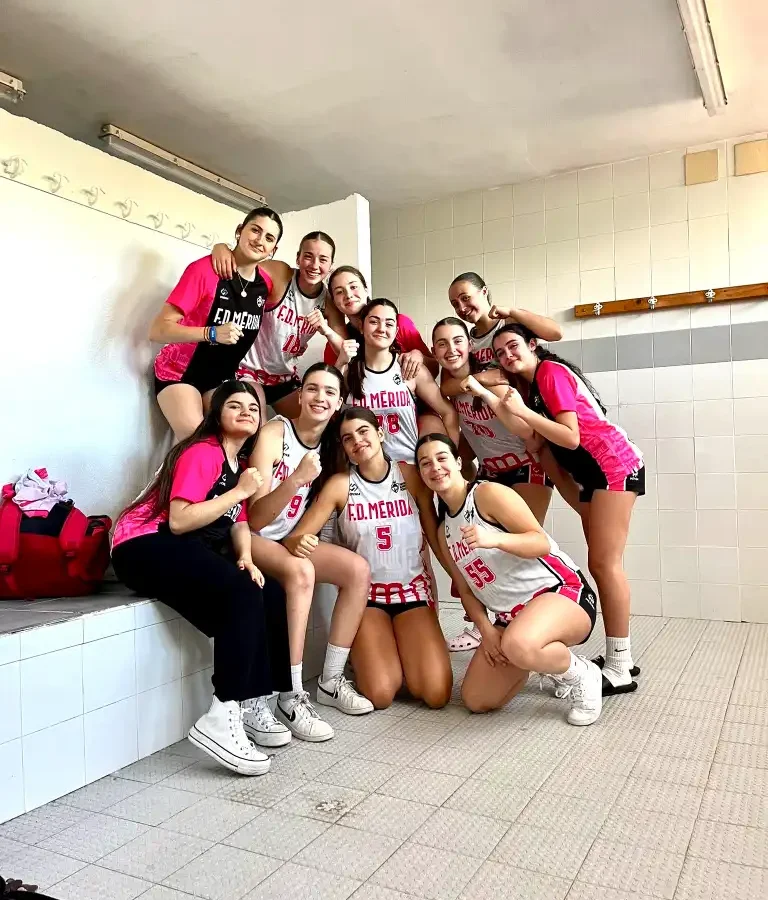 El cadete femenino de FDM alcanza la final de Extremadura y lidera un fin de semana histórico para la cantera