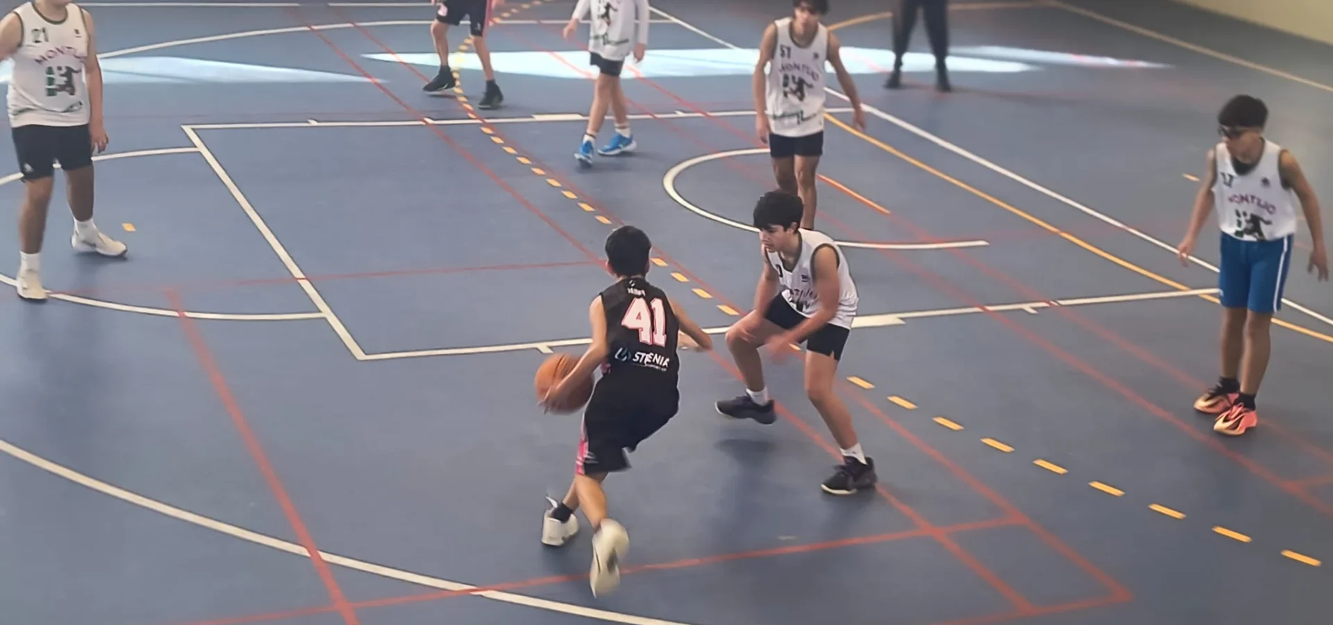 Jornada exigente para la línea negra de baloncesto de Formación Deportiva Mérida